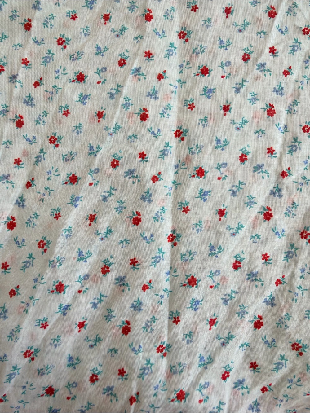 new Floral Cotton Pillowcase – White with Red & Blue Floral Print，made hand